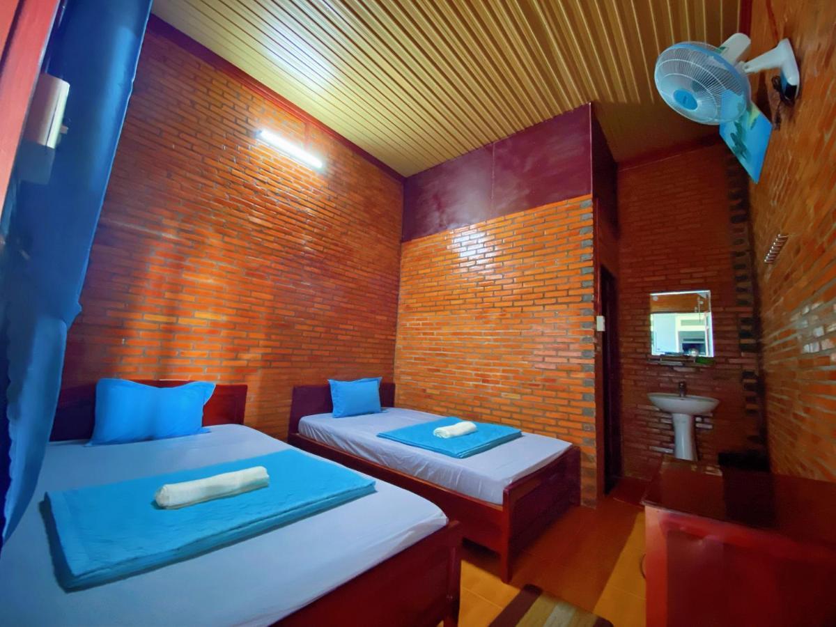 Nam Cat Tien Homestay Ngoại thất bức ảnh