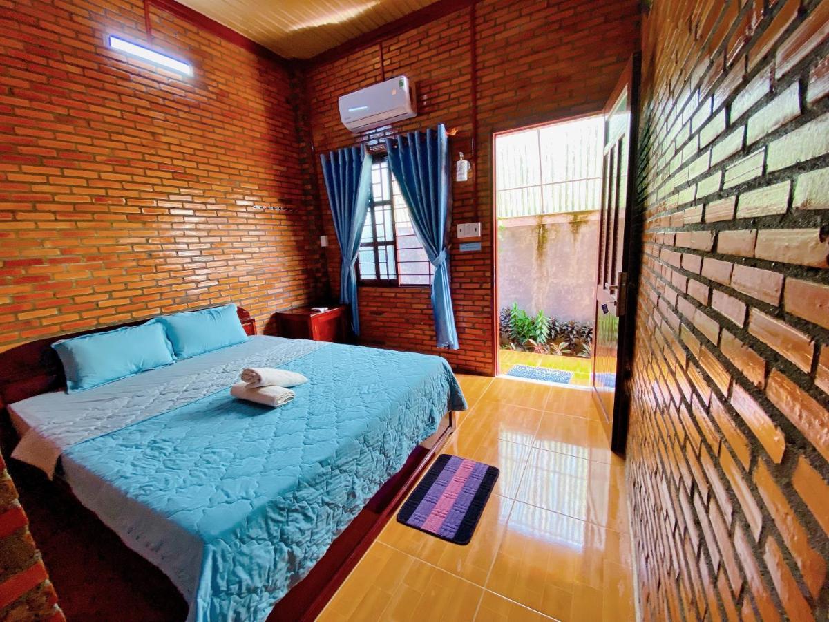 Nam Cat Tien Homestay Ngoại thất bức ảnh
