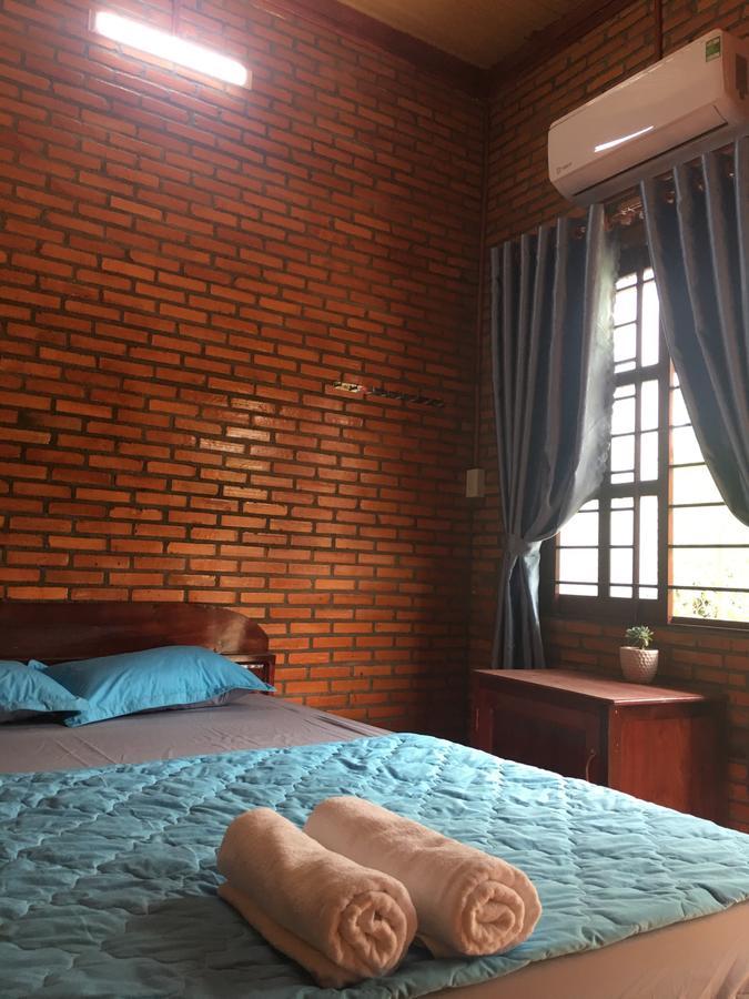 Nam Cat Tien Homestay Ngoại thất bức ảnh